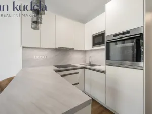 Pronájem bytu 1+kk, Brno - Komín, Bystrcká, 33 m2