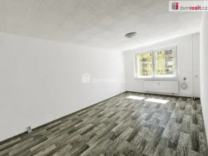 Pronájem bytu 1+1, Klášterec nad Ohří, Družstevní, 40 m2