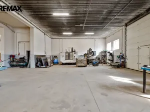 Prodej výrobních prostor, Buřenice, 2100 m2