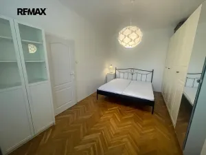 Pronájem bytu 2+kk, Praha - Žižkov, U kněžské louky, 50 m2