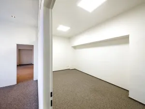 Pronájem kanceláře, Praha - Vysočany, Pod pekárnami, 78 m2