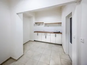 Pronájem kanceláře, Praha - Vysočany, Pod pekárnami, 78 m2