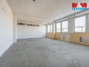 Prodej výrobních prostor, Kladno, Buštěhradská, 2602 m2