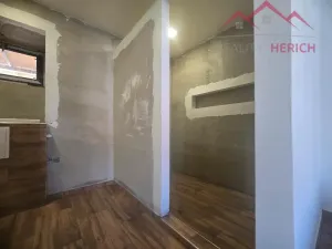Prodej rodinného domu, Krásný Dvůr - Chrašťany, 400 m2