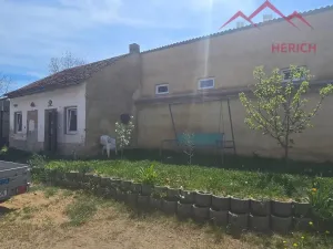 Prodej rodinného domu, Krásný Dvůr - Chrašťany, 400 m2