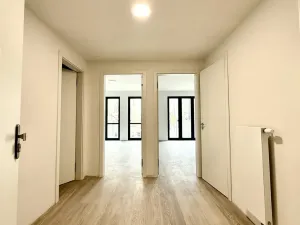 Pronájem bytu 2+kk, Praha - Libeň, Zenklova, 60 m2