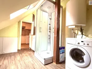 Prodej bytu 1+1, Karlovy Vary - Stará Role, Hlávkova, 58 m2