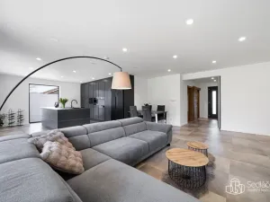 Prodej rodinného domu, Šabina, 182 m2