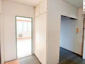 Pronájem bytu 2+1, Cheb, Valdštejnova, 60 m2