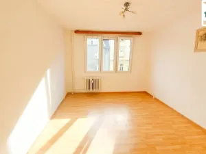 Pronájem bytu 2+1, Cheb, Valdštejnova, 60 m2