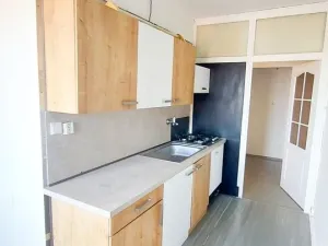 Pronájem bytu 2+1, Cheb, Valdštejnova, 60 m2