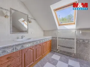 Prodej rodinného domu, Korozluky, 200 m2