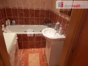Pronájem bytu 3+1, Praha - Písnice, Na okruhu, 77 m2