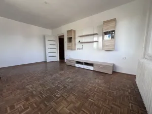 Pronájem bytu 2+1, Pardubice - Zelené Předměstí, S. K. Neumanna, 51 m2