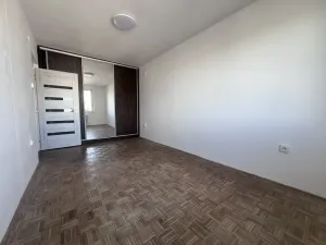 Pronájem bytu 2+1, Pardubice - Zelené Předměstí, S. K. Neumanna, 51 m2