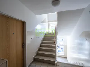 Prodej bytu 2+kk, Praha - Zbraslav, Jaromíra Vejvody, 55 m2
