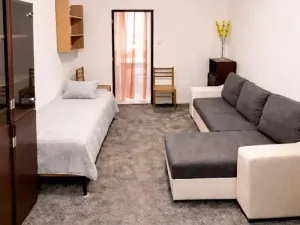 Pronájem bytu 1+1, Praha - Holyně, 43 m2