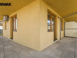 Pronájem bytu 1+kk, Praha - Břevnov, Zúžená, 37 m2