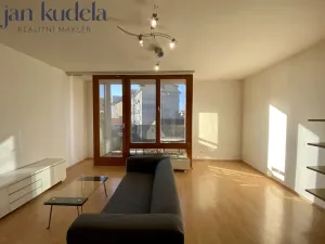 Pronájem bytu 1+kk, Brno, Mojmírovo náměstí, 40 m2