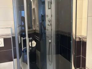Pronájem bytu 1+kk, Hradec Králové, Brožíkova, 22 m2