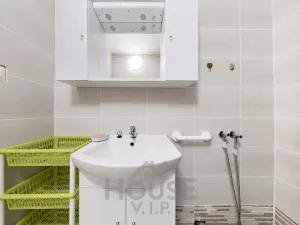 Prodej bytu 1+1, Praha - Háje, Matúškova, 30 m2