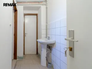 Pronájem obchodního prostoru, Hronov, Nádražní, 356 m2