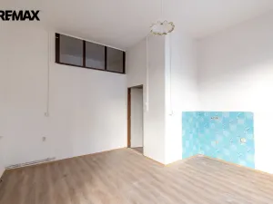 Pronájem obchodního prostoru, Hronov, Nádražní, 356 m2