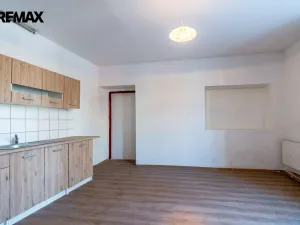 Pronájem obchodního prostoru, Hronov, Nádražní, 356 m2