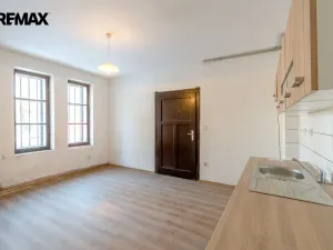 Pronájem obchodního prostoru, Hronov, Nádražní, 356 m2