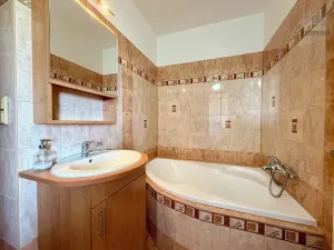 Pronájem bytu 3+1, Hrušovany u Brna, Sídliště, 72 m2