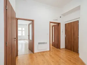 Pronájem bytu 2+kk, Praha - Vršovice, Vršovická, 48 m2