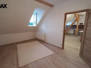 Prodej atypického bytu, Karlovy Vary - Drahovice, Mattoniho nábřeží, 75 m2