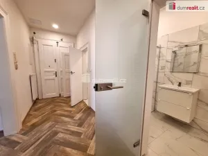 Pronájem bytu 3+kk, Praha, Chodská, 82 m2