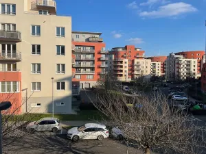 Pronájem bytu 1+kk, Praha - Záběhlice, Velenovského, 30 m2