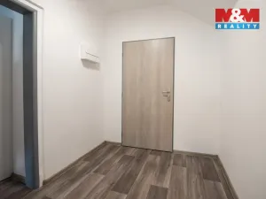Pronájem bytu 2+1, Hradec Králové - Věkoše, Lomená, 58 m2