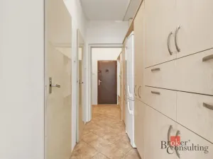 Pronájem bytu 1+kk, Praha - Braník, Nad lesním divadlem, 28 m2