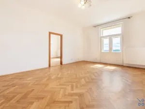 Pronájem bytu 3+1, Praha - Vinohrady, U Havlíčkových sadů, 100 m2