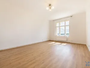 Pronájem bytu 3+1, Praha - Vinohrady, U Havlíčkových sadů, 100 m2