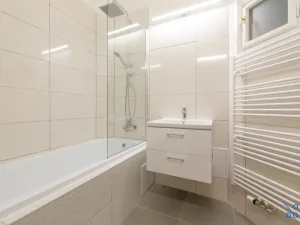 Pronájem bytu 3+1, Praha - Vinohrady, U Havlíčkových sadů, 100 m2