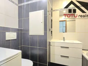 Prodej bytu 4+1, Jaroměř, Na Zavadilce, 66 m2