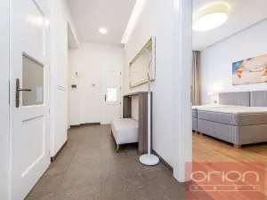 Prodej bytu 2+1, Praha - Staré Město, Křižovnická, 71 m2