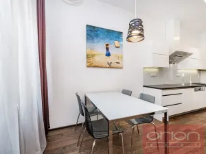 Prodej bytu 2+1, Praha - Staré Město, Křižovnická, 71 m2