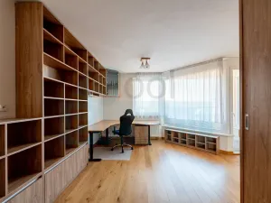Prodej bytu 1+kk, Praha - Troja, Hnězdenská, 41 m2