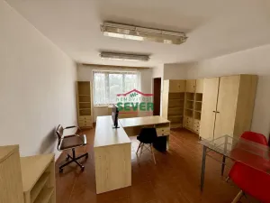 Prodej obchodního prostoru, Petrohrad - Černčice, 150 m2