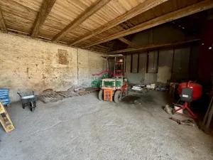 Prodej obchodního prostoru, Petrohrad - Černčice, 150 m2