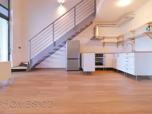 Pronájem bytu 2+kk, Praha - Libeň, U libeňského pivovaru, 57 m2