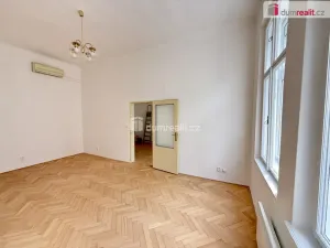 Pronájem bytu 2+1, Praha - Žižkov, Husitská, 58 m2
