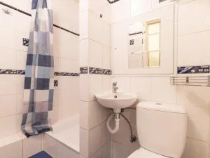 Pronájem bytu 2+kk, Praha - Karlín, Nekvasilova, 41 m2