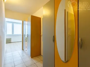 Pronájem bytu 2+kk, Praha - Karlín, Nekvasilova, 41 m2