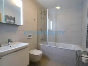 Pronájem bytu 2+kk, Praha - Karlín, U Mlýnského kanálu, 55 m2